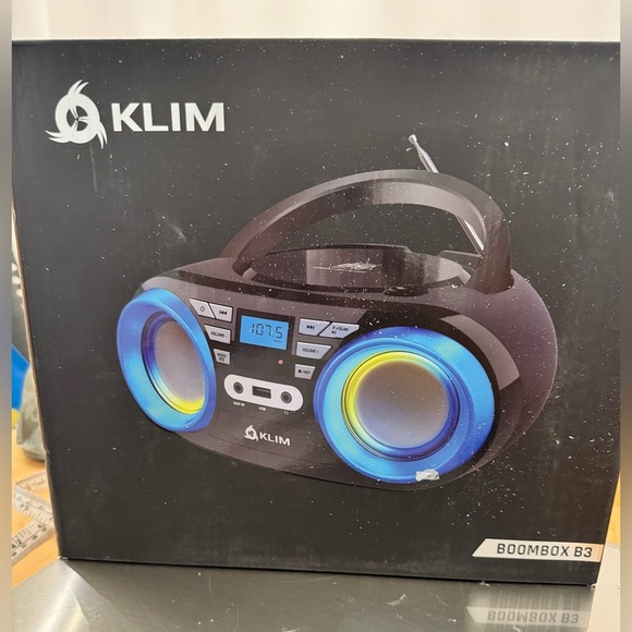 NIB KLIM Boombox B3 Radio CD Player Travel Compact Portable Crisp Sound - Picture 4 of 5